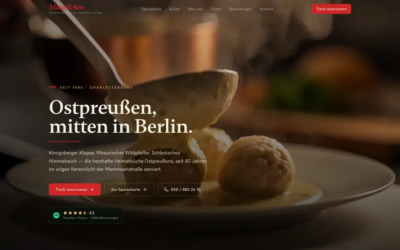 Nostalgisch-warmer Auftritt für ein ostpreußisches Restaurant in Berlin